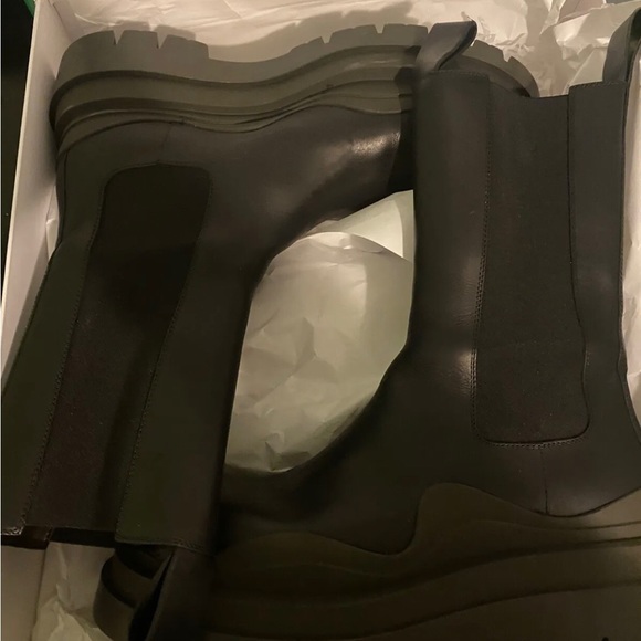 BOTTEGA VENETA Women's BV Tire Clear Sole Chelsea Boot - Picture 1 of 8
